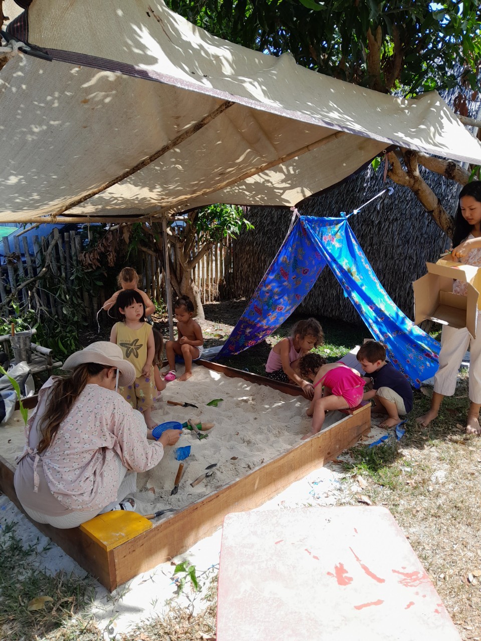Outdoor shelter